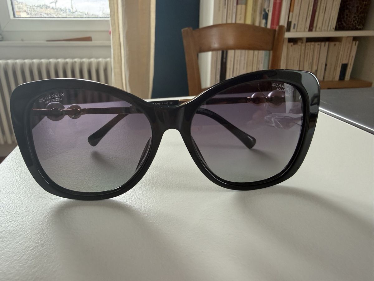 Chanel Lunettes & Verres: Chanel, lunettes de soleil  – Neuf (Voir description) à Lausanne par matatal