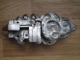 Antikes Truhenschloss geschmiedet