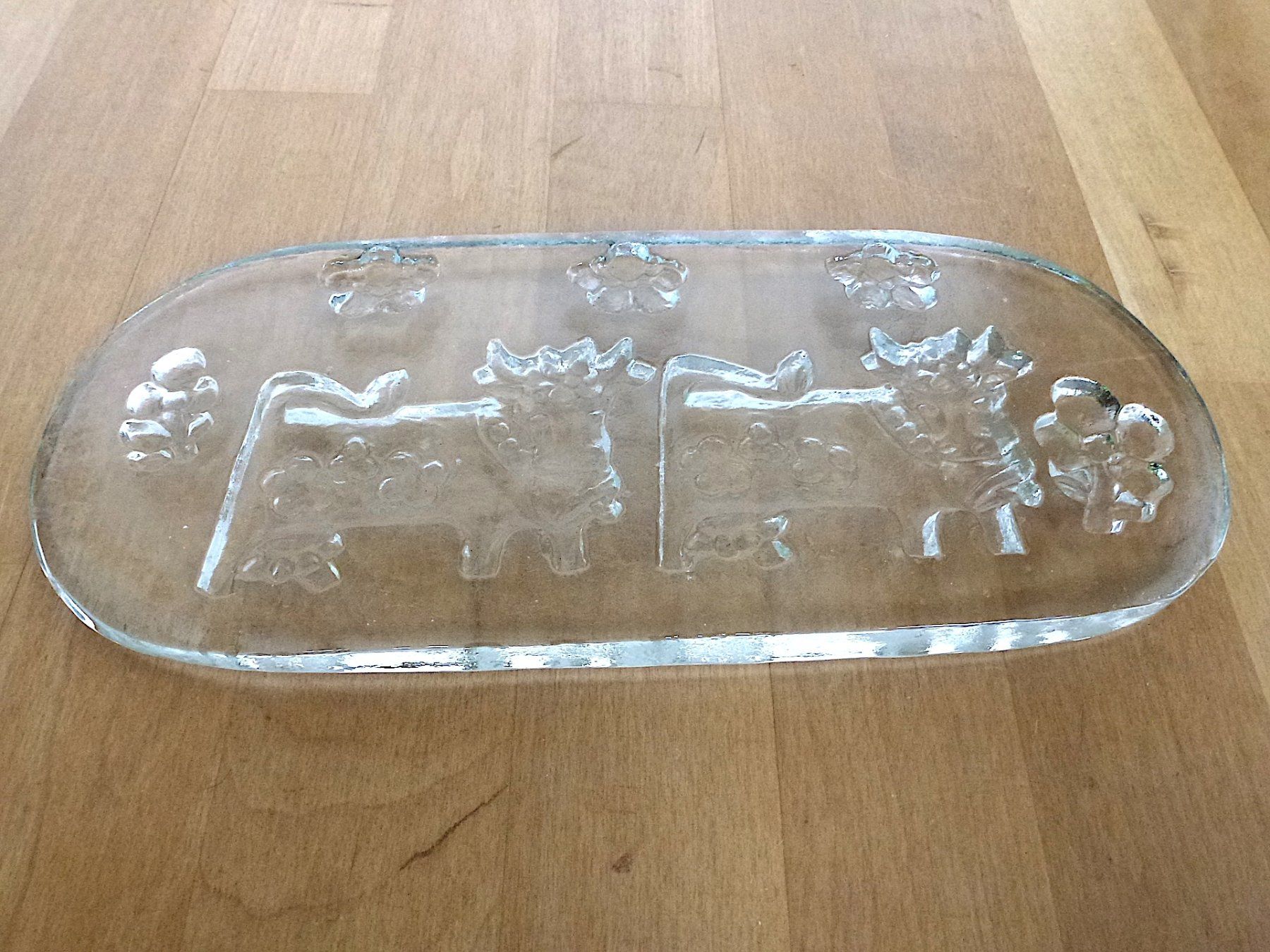 Servierplatten: Glasplatte mit Kühen - Glasi Hergiswil? – Gebraucht aus Zürich von Kalla36 4