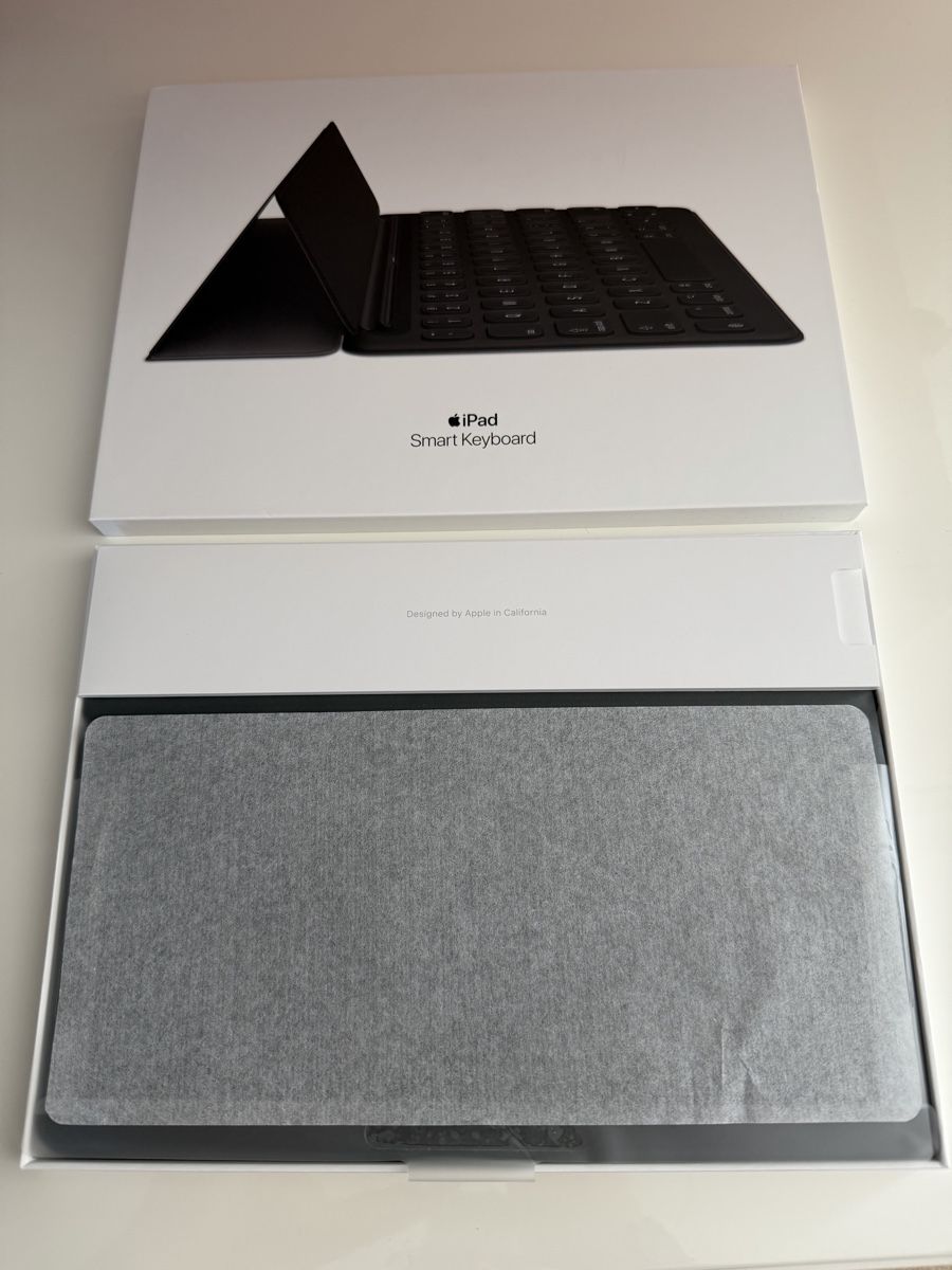 Apple Tastaturen: Apple iPad Smart Keyboard modello MX3L2SM/A – Neu und originalverpackt aus Quartino von Ed35 2