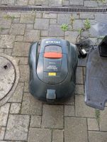 Mähroboter Husqvarna Automower 220 AC mit Ladestation.