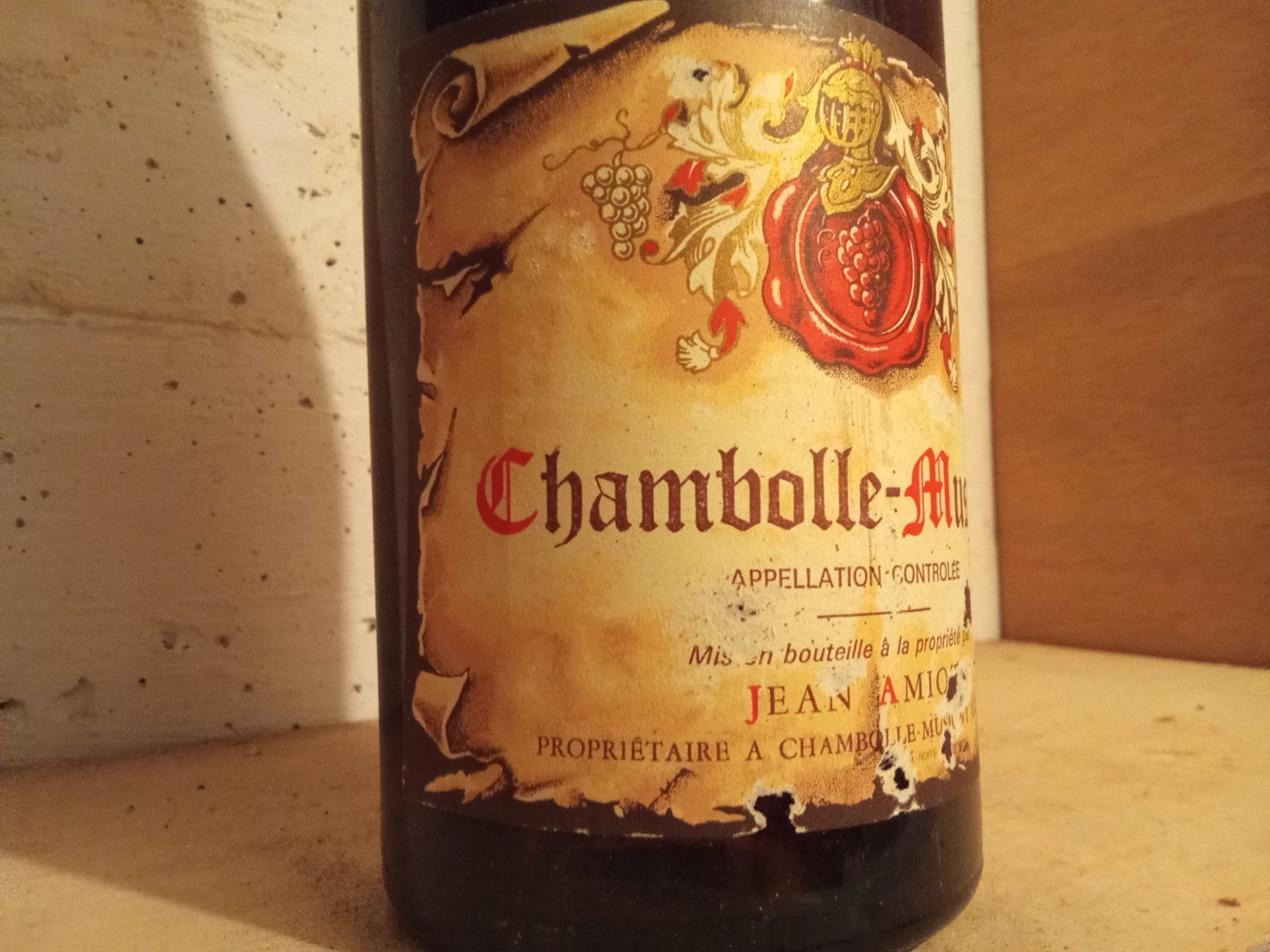 Vino: Chambolle-Musigny Jean Amiot, 1979 – Nuovo e nell'imballaggio originale da Bilten venduto da Bora3 1