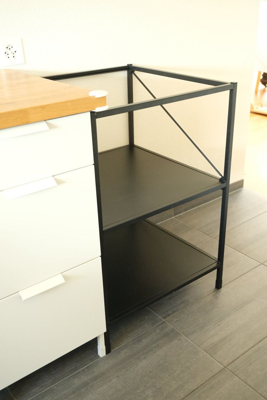 Ikea Étagères: Structure basse avec étagères 60x60x75 cm noir – D'occasion à Nyon par JJZA 3