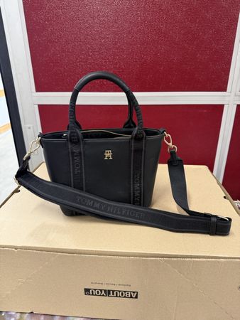 Elegante Tommy Hilfiger Handtasche - Schwarz, Wie Neu!