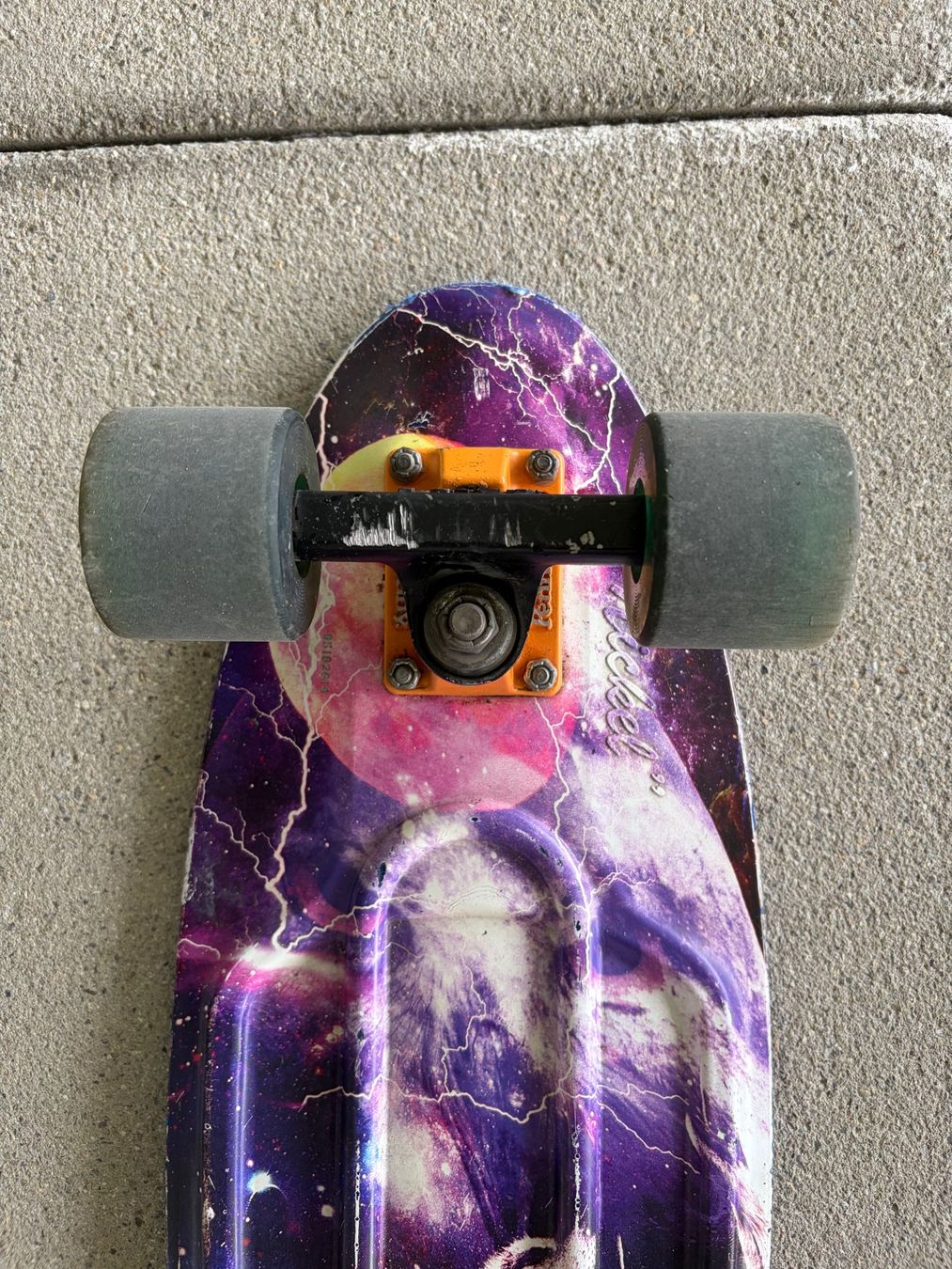 Penny Skateboards Skateboards: Penny Board mit Wolfsprint – Usato da Lenzburg venduto da Kawahara 4