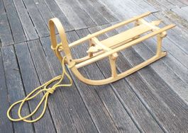 schöner Holzschlitten, wenig gebraucht