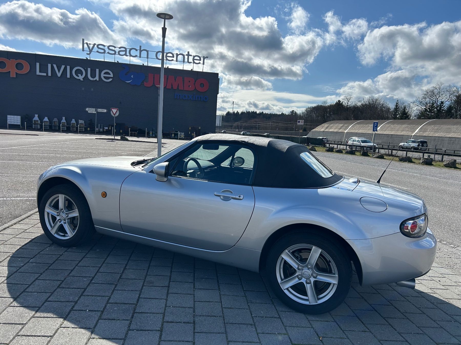 Automobili: Mazda MX-5 1,8 16V Confort – Usato da Koppigen venduto da Dragstarcello 3