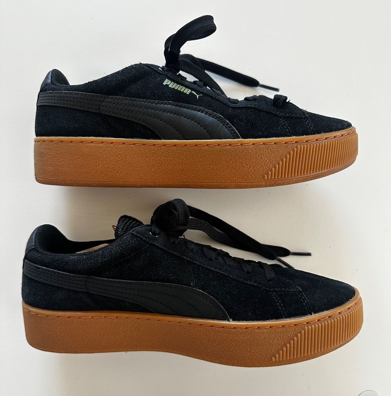 Puma Scarpe da uomo: PUMA Sneakers 39 Leder – Usato da Liestal venduto da Ballybs 3