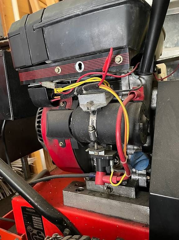 Sgombero neve: Schneeräume Maschine UNIVERSAL – Usato da Bern venduto da Ricardolino 1