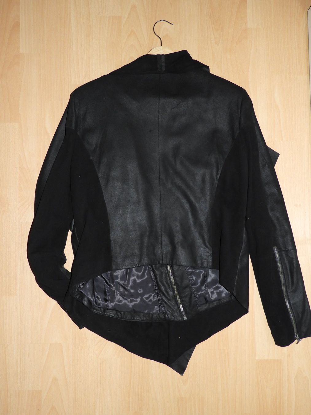 Giacche: Veste en cuir / blazer – Usato da Dombresson venduto da sev_bsb8 4