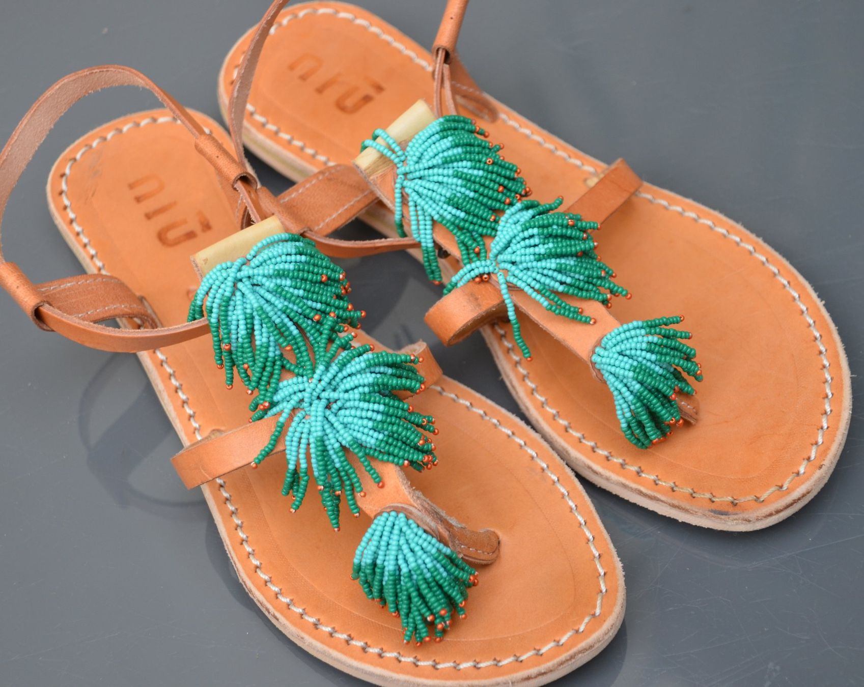 Scarpe da donna: NIŪ Sandalen / sandales .39 – Usato da Collonges venduto da arashee 2