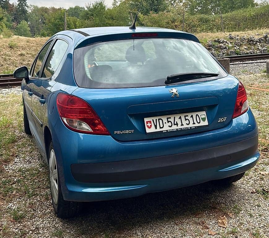 Autos: Peugeot 207  – D'occasion à baulmes par Fuchter 2