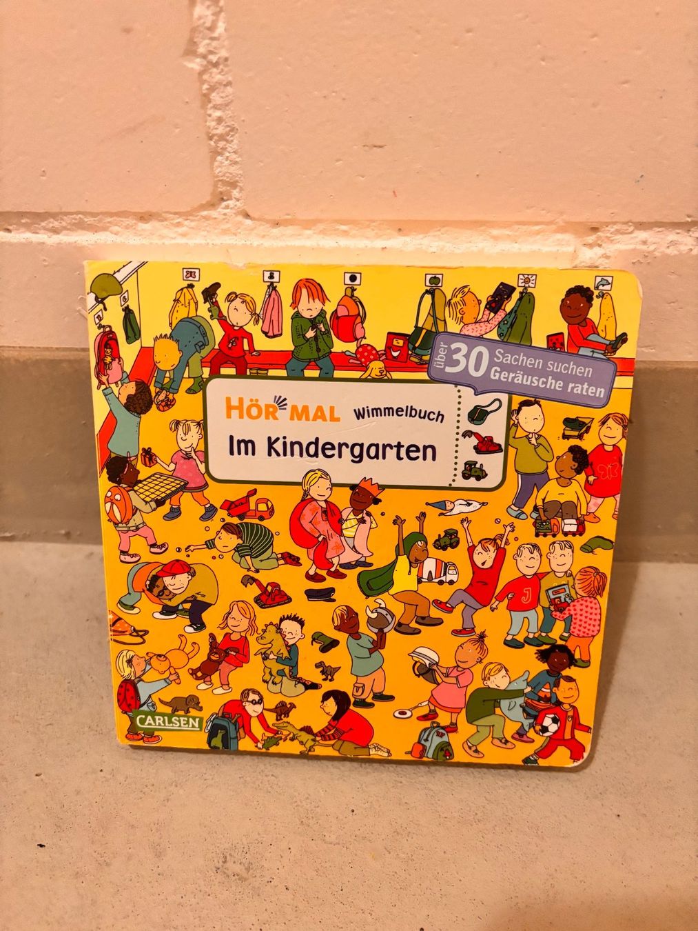 Bücher: Hör mal.. Im KIndergarten – Gebraucht aus Klingnau von Tiara2023