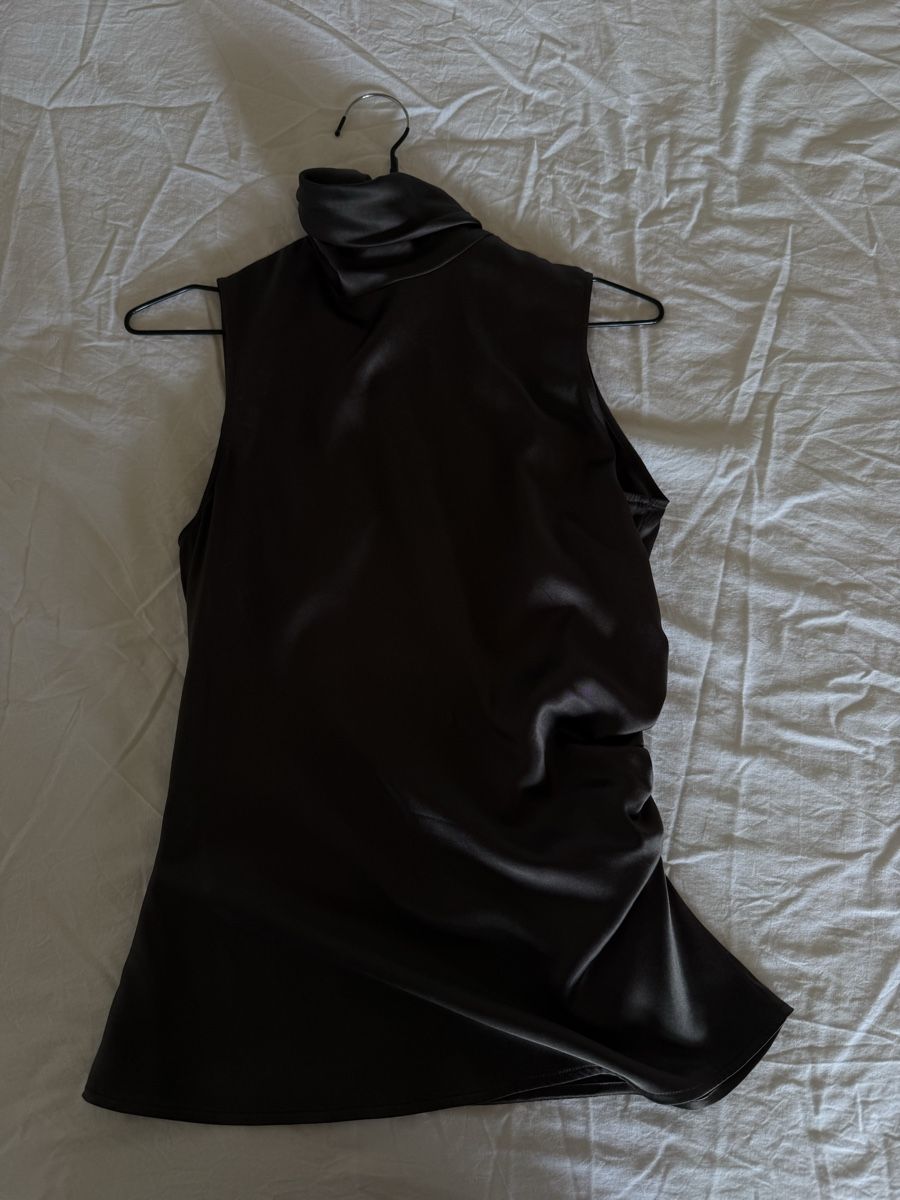 Armani Camicette: Armani silk top – Nuovo (secondo la descrizione) da Oberglatt ZH venduto da fashionista7