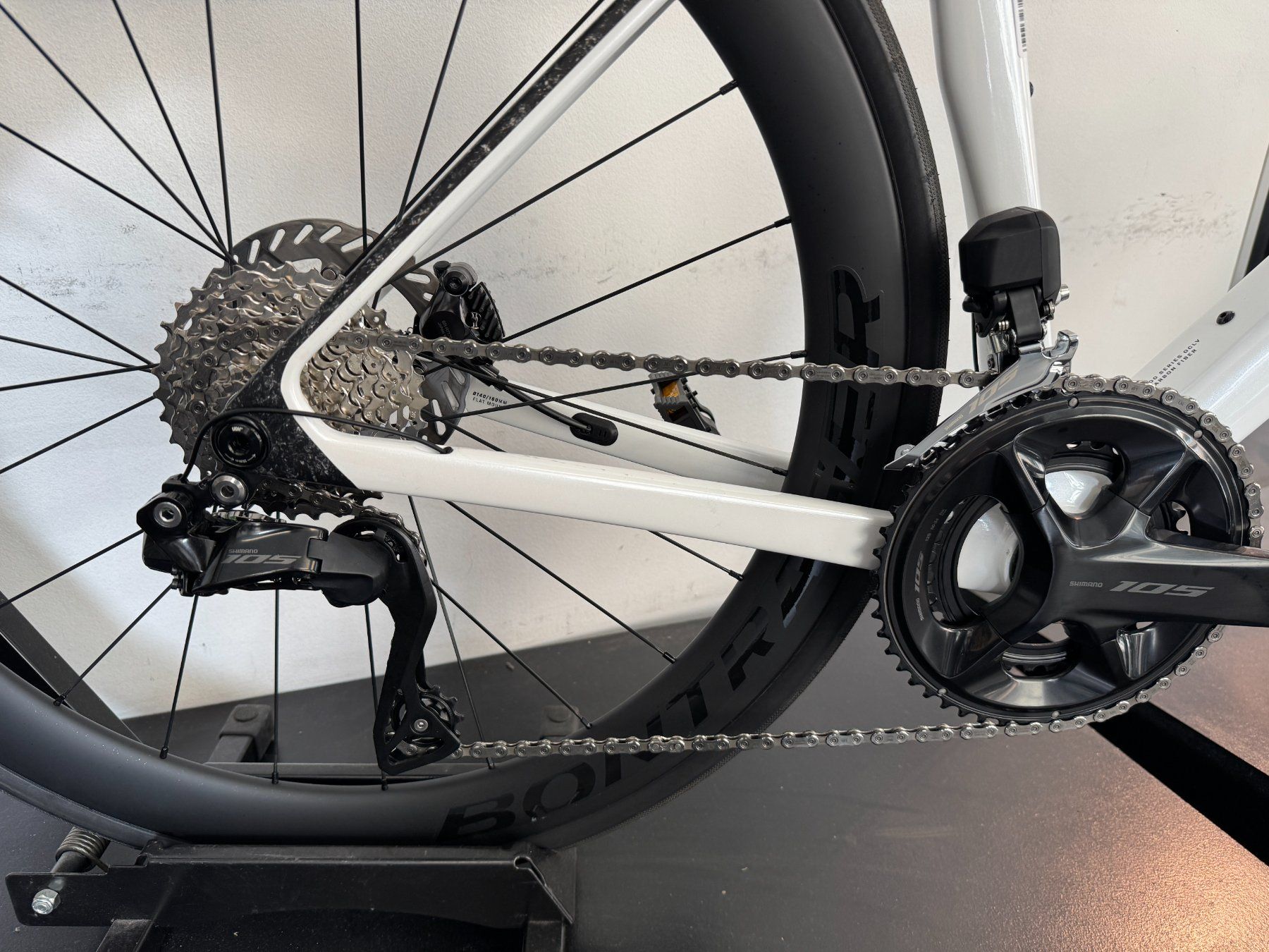 Trek Biciclette: Trek Madone SL 6 Gen 8, Grösse Medium – Nuovo e nell'imballaggio originale da Zürich venduto da Velofabrik01 1