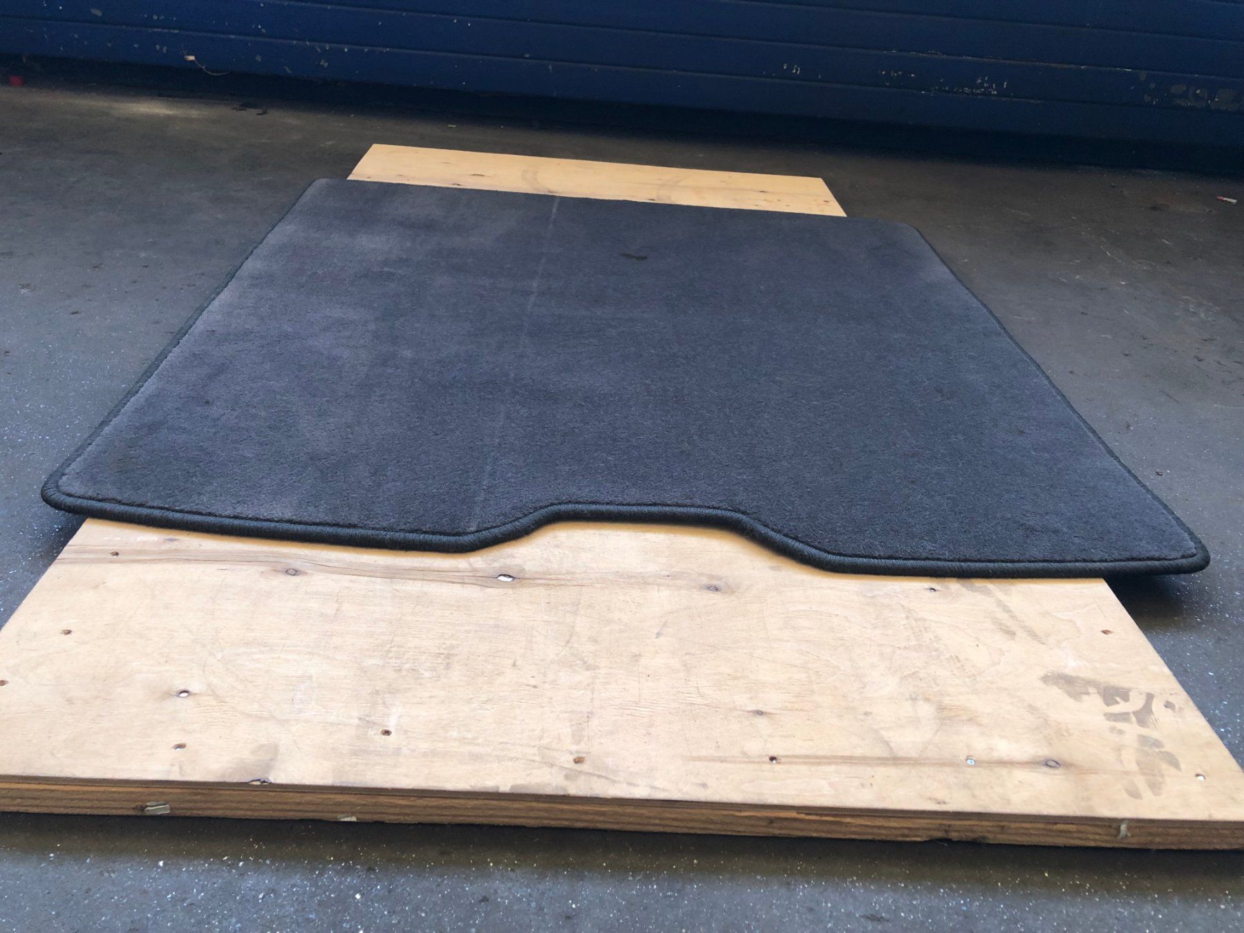 Volvo Teppiche / Matten: Gepäckraummatte Original Volvo V50 – Gebraucht aus Kriessern von schwedenstahl_fan 1