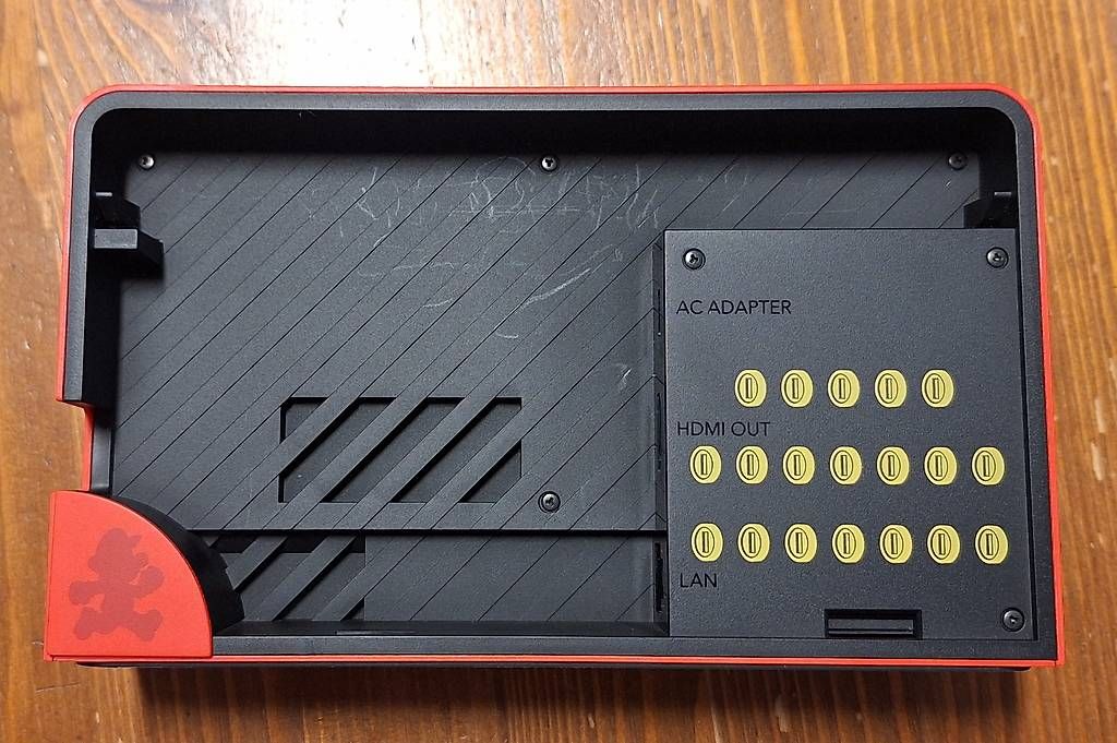 Nintendo Console: Nintendo Switch OLED  Mario Red Edition + 3 Spiele + Hülle – Usato da Langnau im Emmental venduto da JiroGG 2