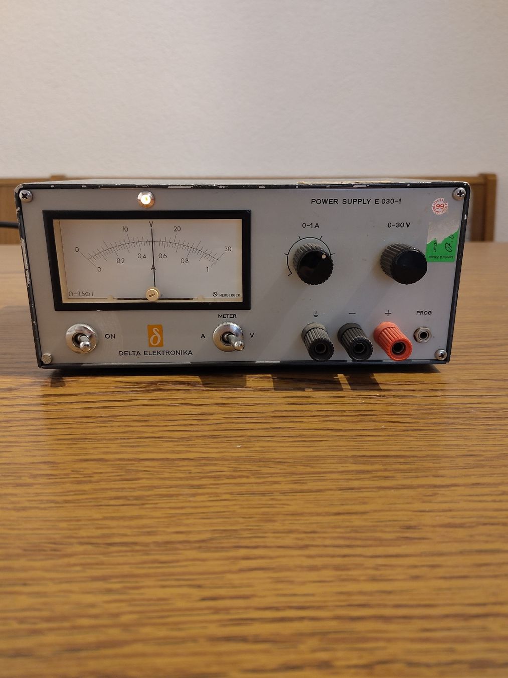 Elektrotechnik: VINTAGE POWER SUPPLY Delta Elektronika E030-1 – Gebraucht aus Muotathal von Skillat