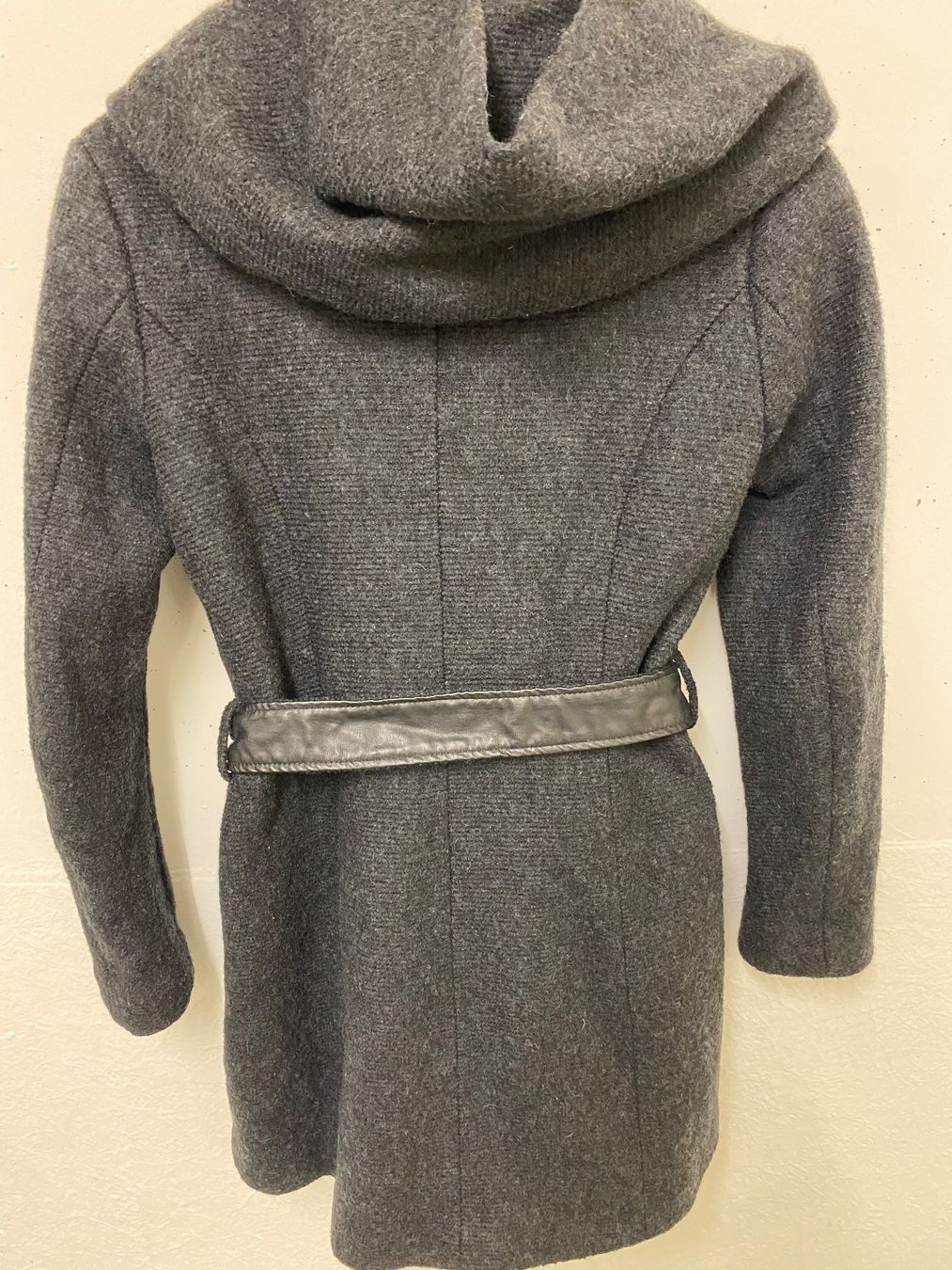 Only Giacche: Damen Jacke von ONLY gr.M – Usato da Pfungen venduto da Outlet64 2