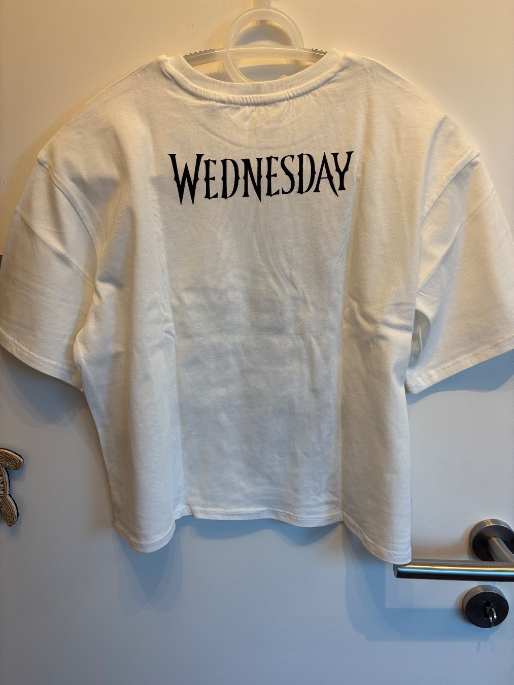 H&M Camicette, T-shirt & Top: 🖤 T-shirt Wednesday Addams H&M – Taille 170 – Usato da Lausanne venduto da ine_6c2m 2