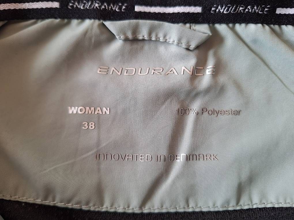 Giacche: Laufjacke Endurance Damen – Usato da Naters venduto da Pluto2025 1