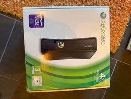 Microsoft Xbox 360 4 GB