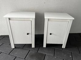 2x Schöne Nachttische / Beistelltische in weiss (Set)