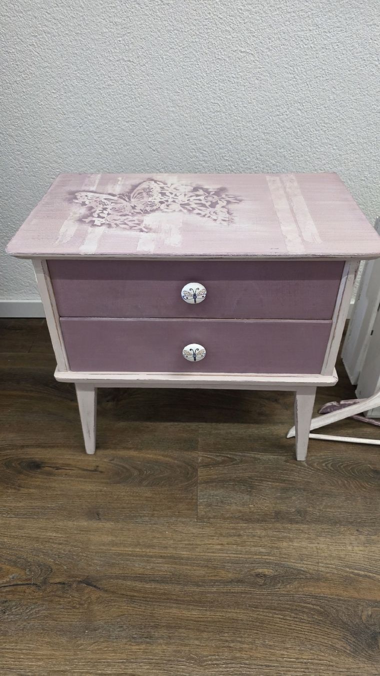 Comodini: Nachttischli Holz, Shabby Chic Stil – Usato da Niedergösgen venduto da MG46 1