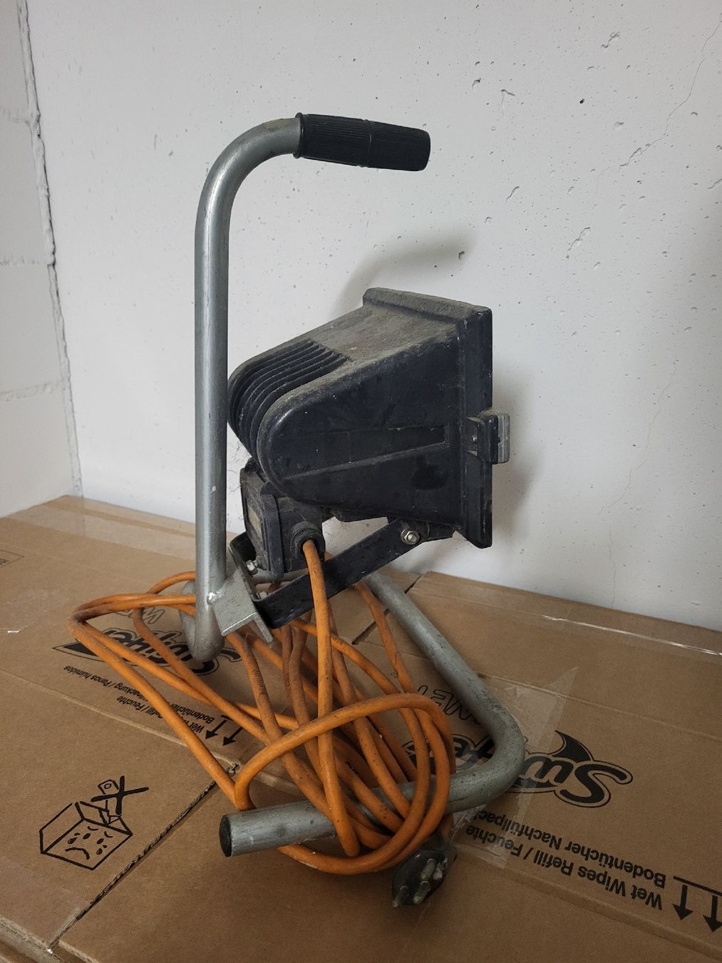Lampade: 2 Strahler inkl. Ersatz - Lampen – Usato da Fruthwilen venduto da Mostro-Medusa 1