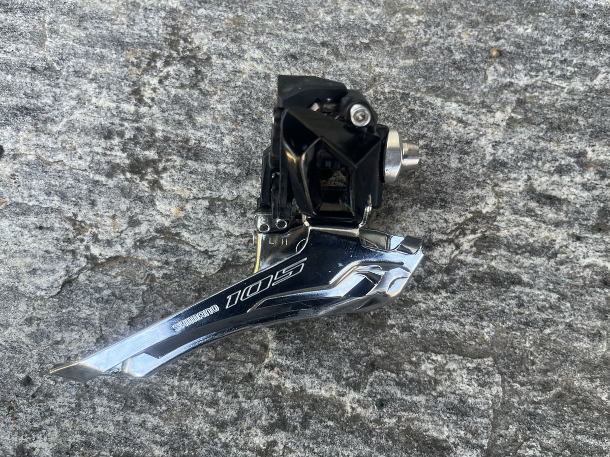Shimano Pezzi di ricambio: Dérailleur avant Shimano 105 – Usato da Fleurier venduto da Chadow7080