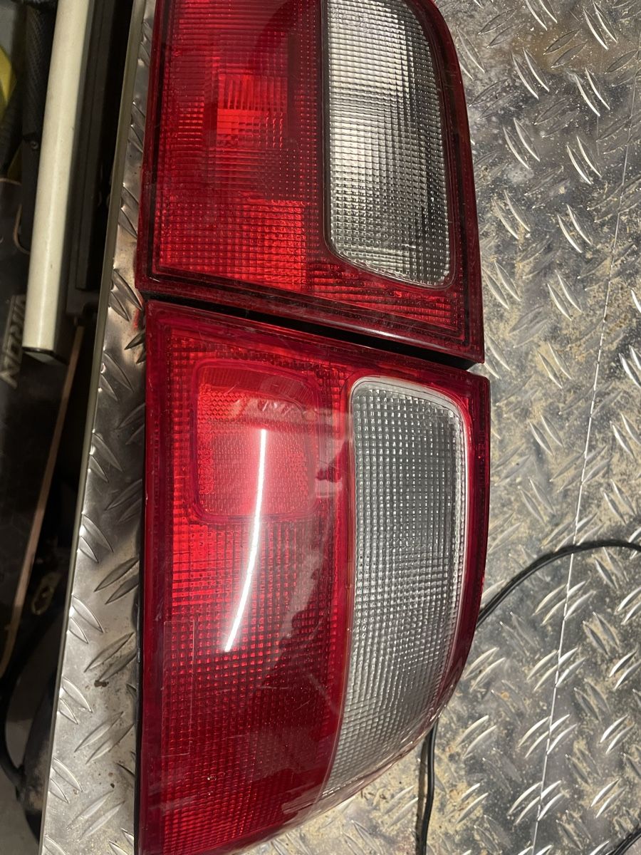 Honda Tutti pezzi di ricambio auto: Honda Civic EG Rückleuchten – Usato da Widen venduto da Fachmaa83 4