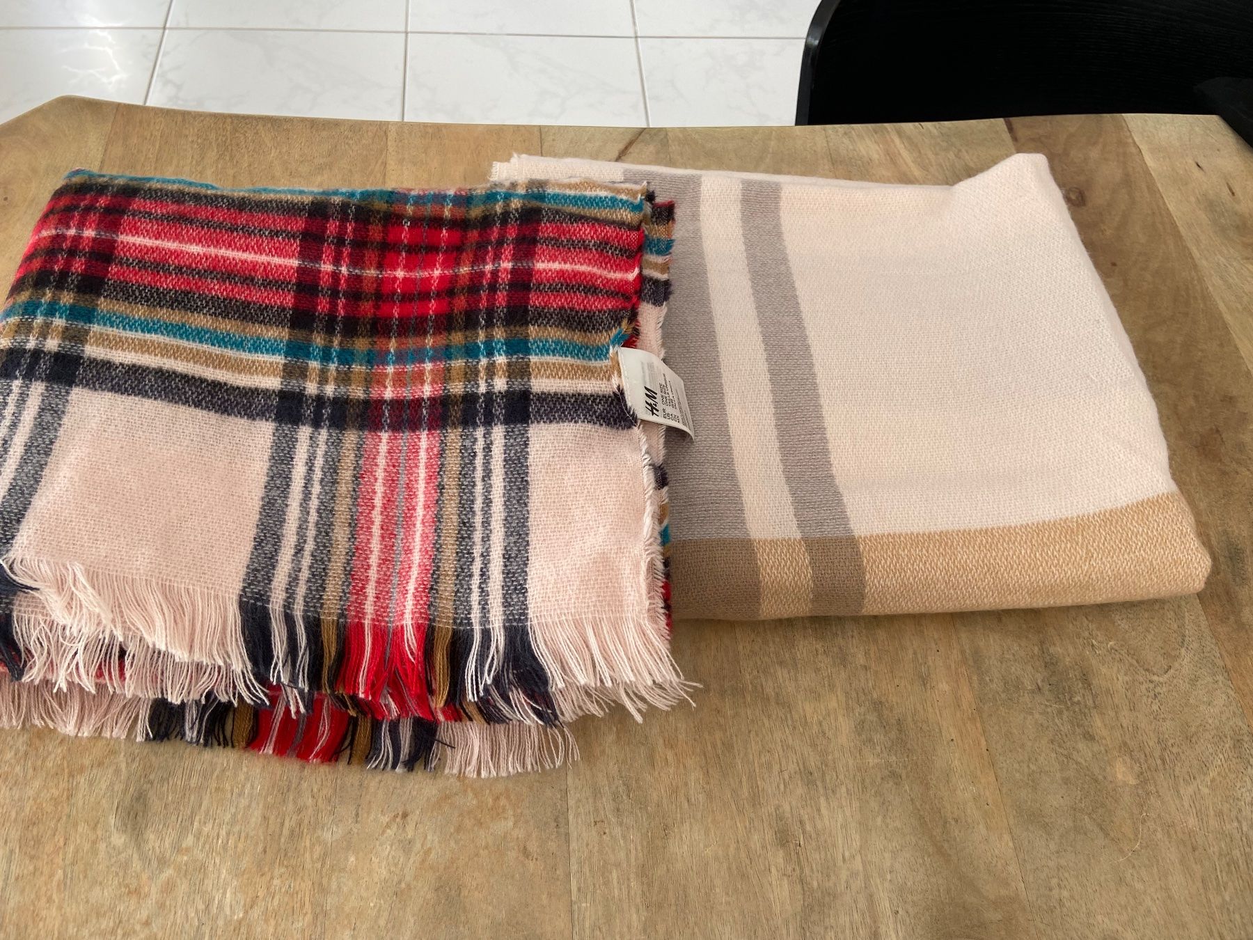 Foulards, Tücher & Schals: 2 Schals gross Winter Karoschal – Neu (gemäss Beschreibung) aus Luzern von waterfront1