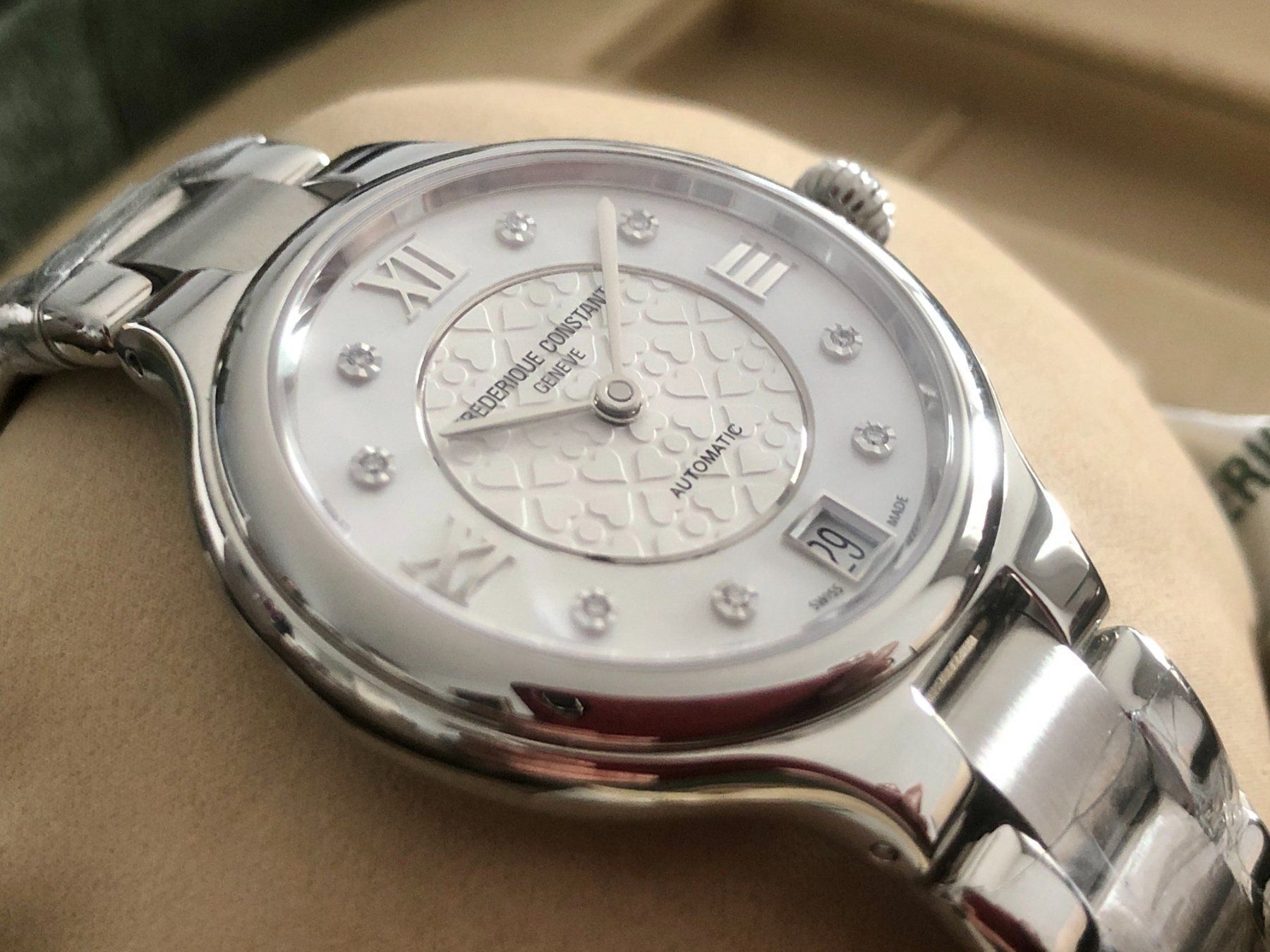 Frederique Constant Orologi: FREDERIQUE CONSTANT Classics Delight, Automatic, Diamonds – Nuovo e nell'imballaggio originale da Le Mont-sur-Lausanne venduto da LycaGallery 3