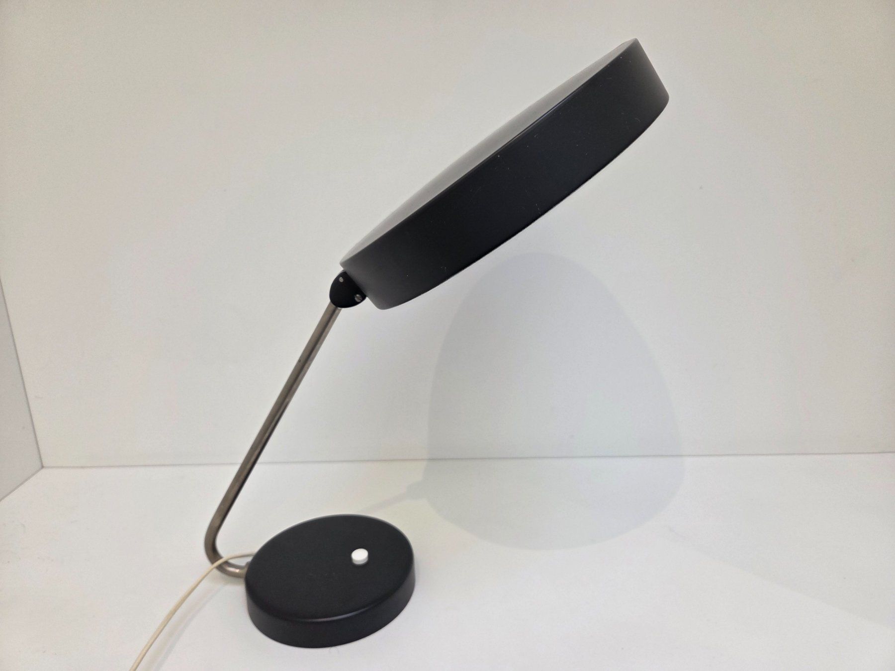 Kaiser Lampade: Design Tischlampe Kaiser Leuchten Idell 60er – Usato da Gersau venduto da pd-design-and-art