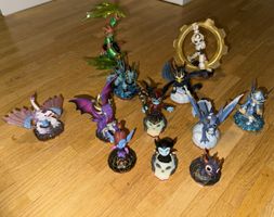 Lot Skylanders 12 figurines – Scratch, Bat Spin, LightCore C