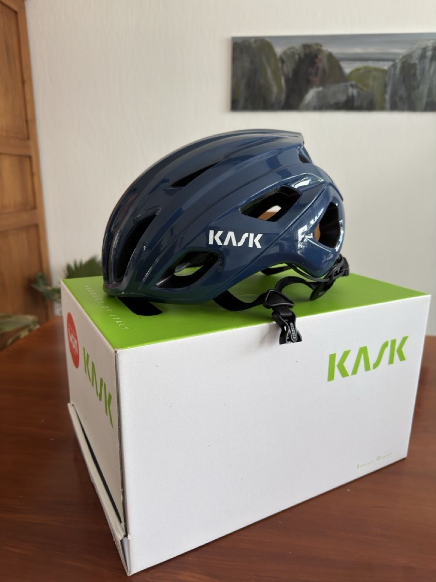 Kask Caschi: Velohelm KASK Dunkelblau M (52-58) – Nuovo (secondo la descrizione) da St Gallen venduto da MxxA 4