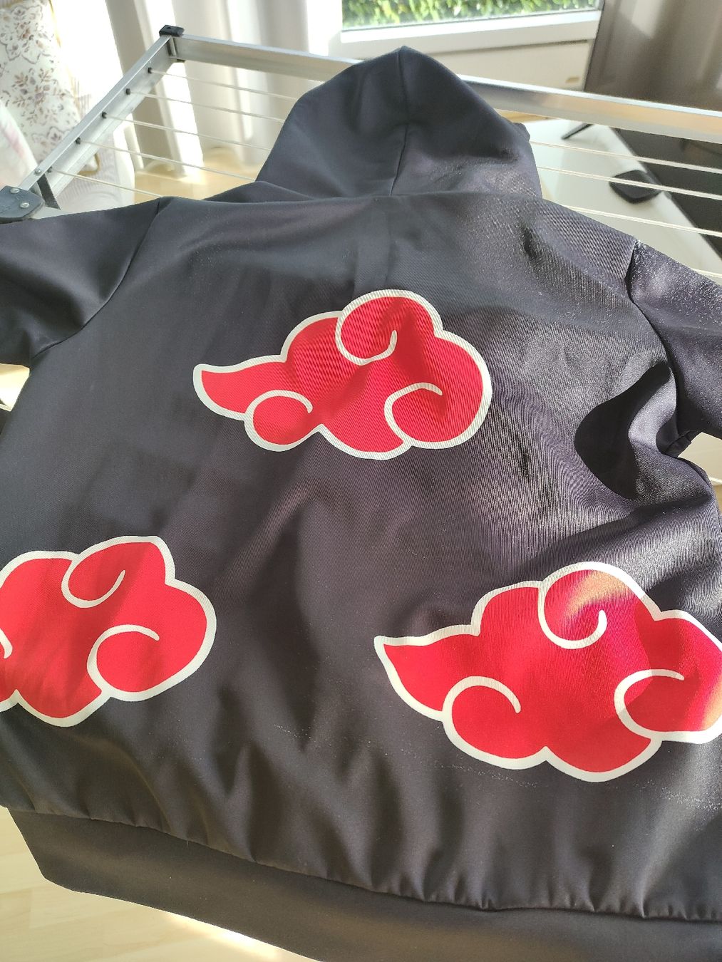Kleiderpakete & -sets: Hoodie "Naruto" Grösse M – Gebraucht aus Oetwil an der Limmat von MicA-8955 1