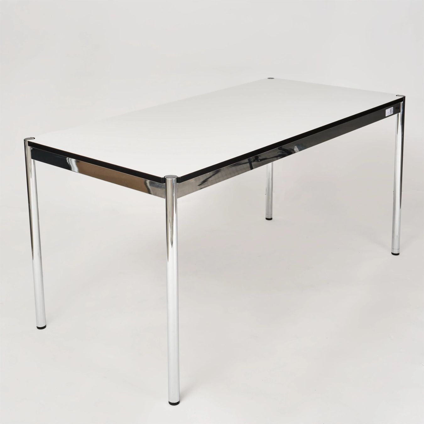 USM Schreibtische: USM Haller Tisch 150cm x 75cm > 12 stück vorhanden – Gebraucht aus Altendorf von U.doen