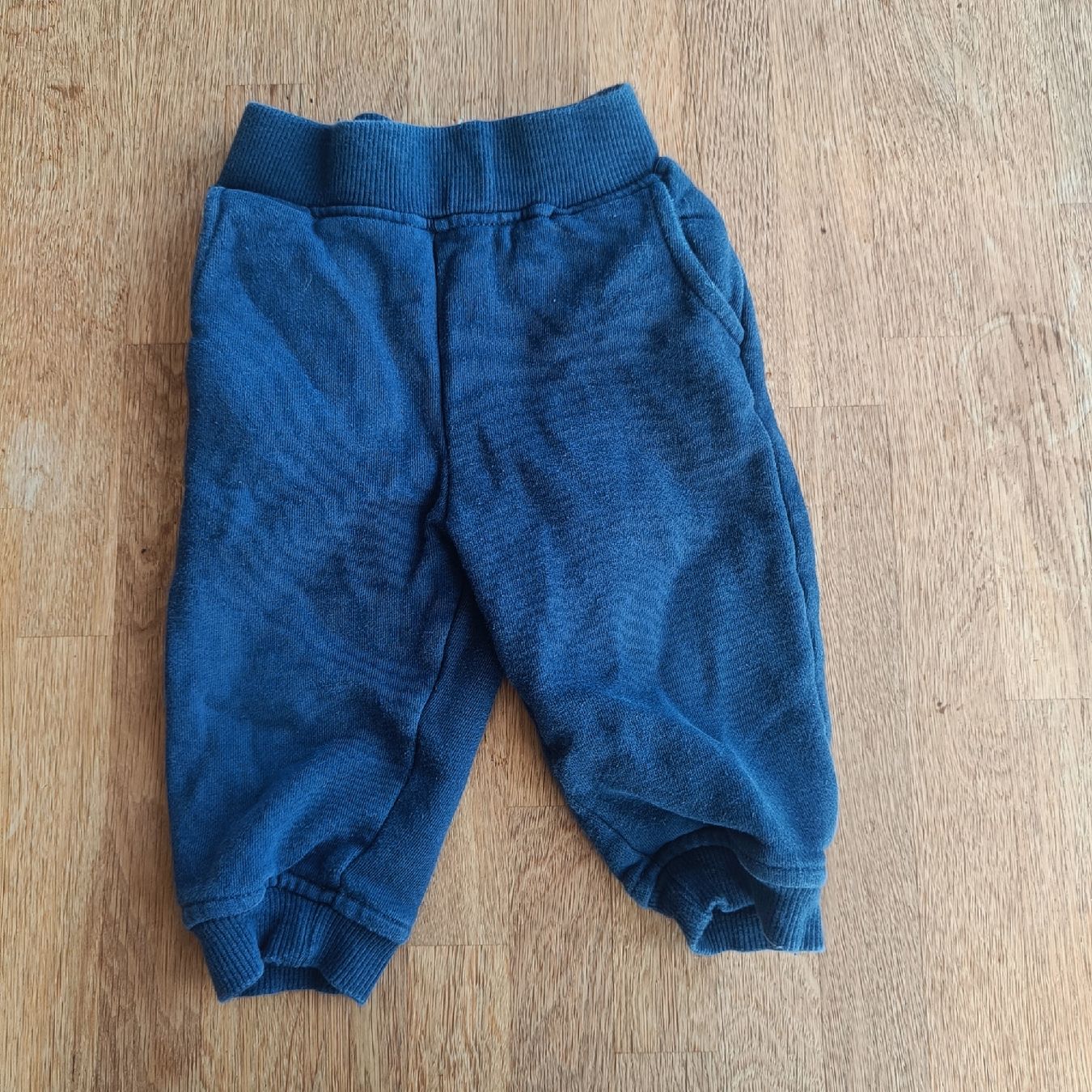 Hosen: Trainerhose Grösse 74 – Gebraucht aus Jaberg von urig17.