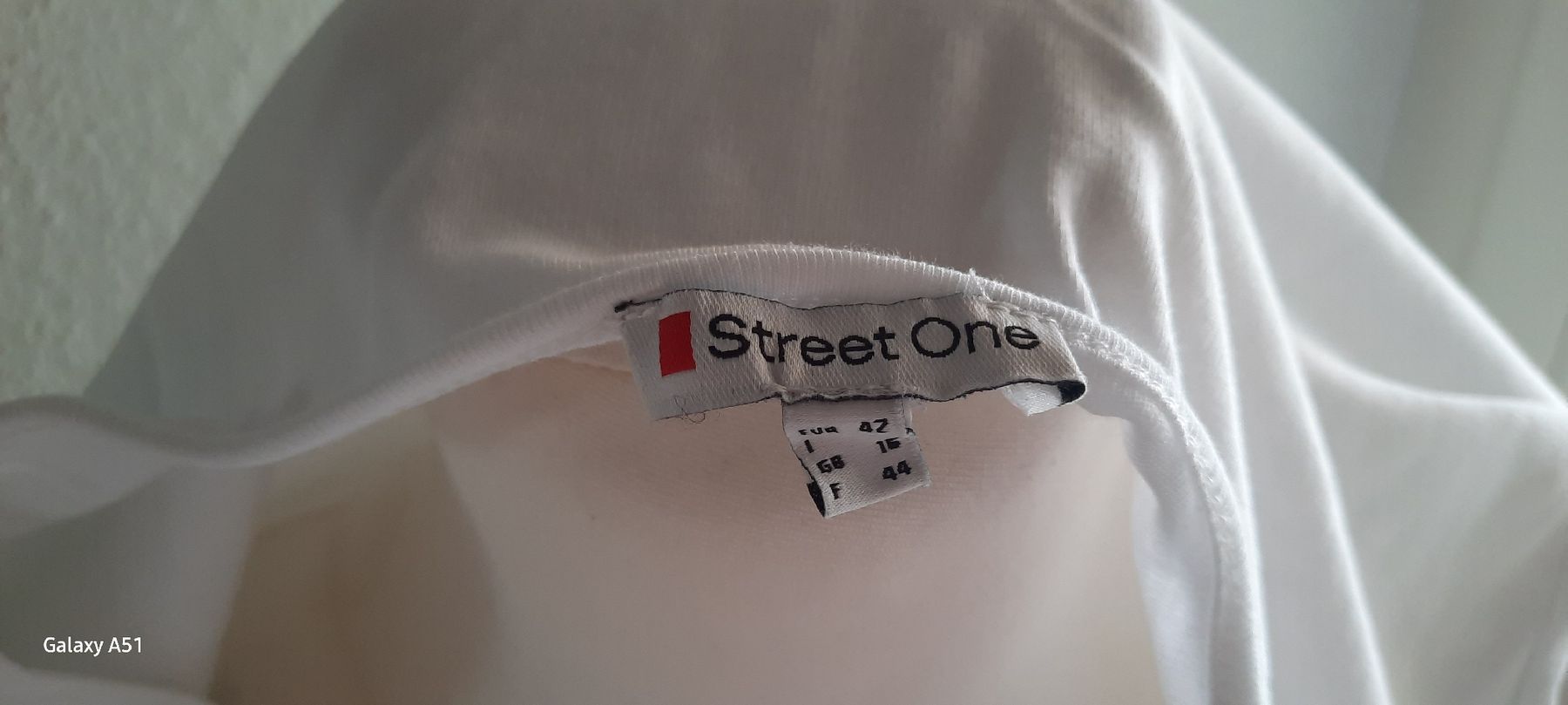 T-shirt: ***STREET ONE*** Basicshirt Gr 42 weiss – Usato da Wädenswil venduto da H2H_Secondhandshop 3