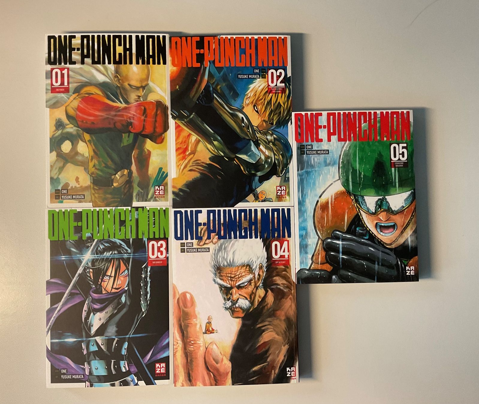 Fumetti: One Punch Man Bänder 1-5 im Sammelschuber – Usato da Bonstetten venduto da rol_zk5s 4