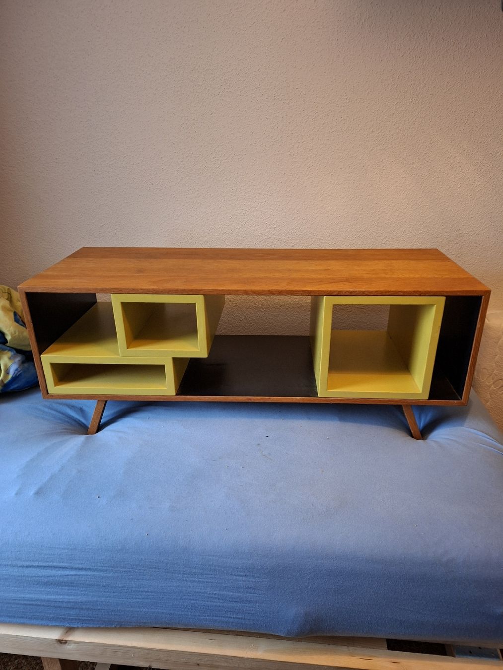 Mobili TV: Sideboard Holz Gelb Braun mit Fachern Retro Design – Usato da Morschach venduto da stoos65