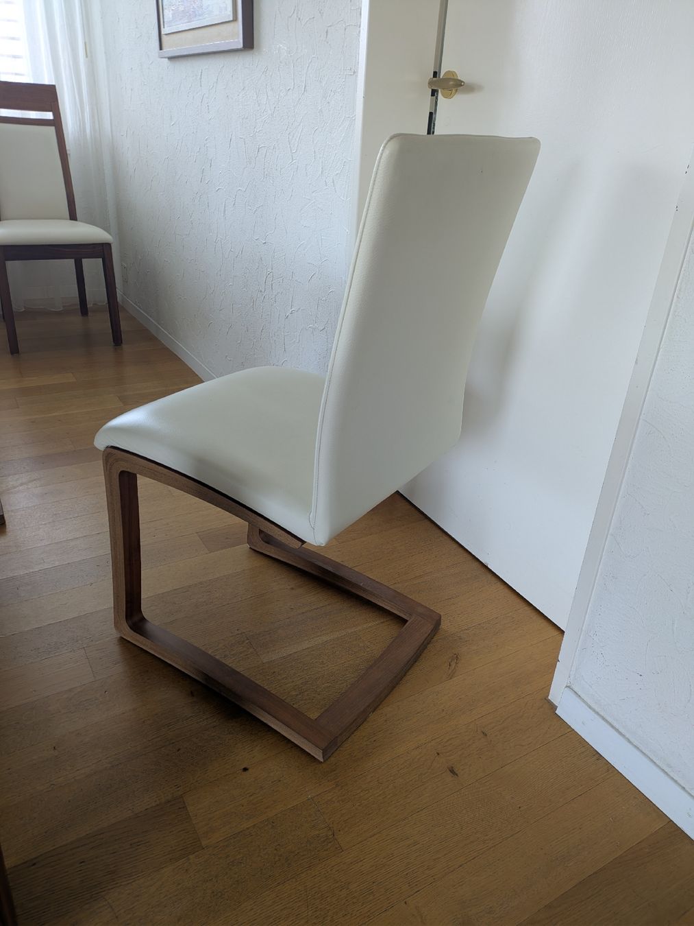 Sedie: Modern Dining Chair - Elegant Design, Excellent Condition – Usato da erlenbach venduto da Chris_enderlin 1