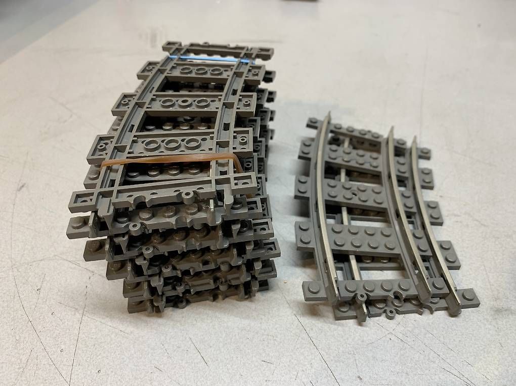 Lego Kit di costruzioni: LEGO EISENBAHN ZUG SCHIENEN – Usato da Zunzgen venduto da Viper79