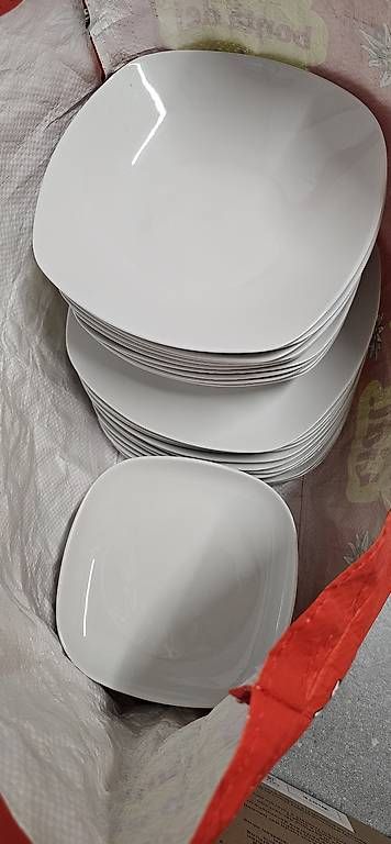 Assiettes: Tellerset – D'occasion à Cordast par pal_5bnr