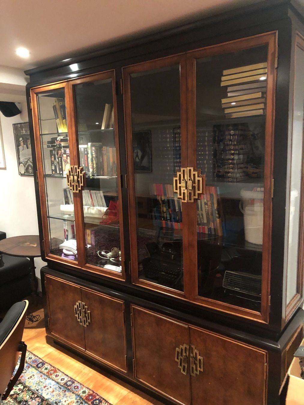 Armadi: Armoire Vitrine avec éclairage – Usato da thonex venduto da begochiqui