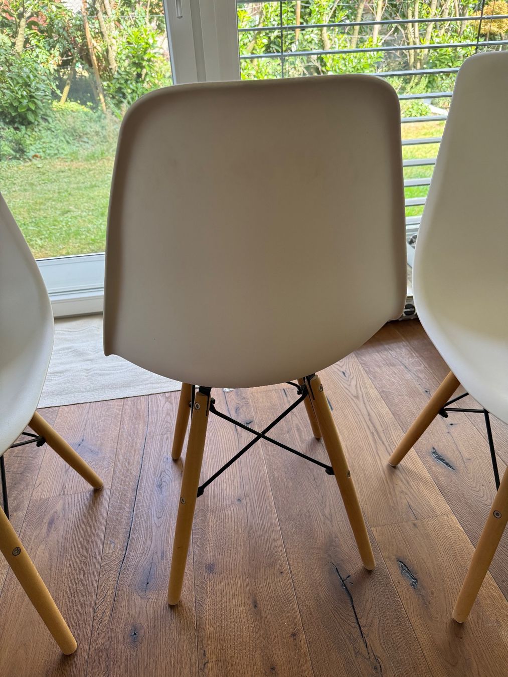 Stühle: 4er Set Stühle Weiss Holzbeine – Gebraucht aus Dietschwil von adr_gs9w 3