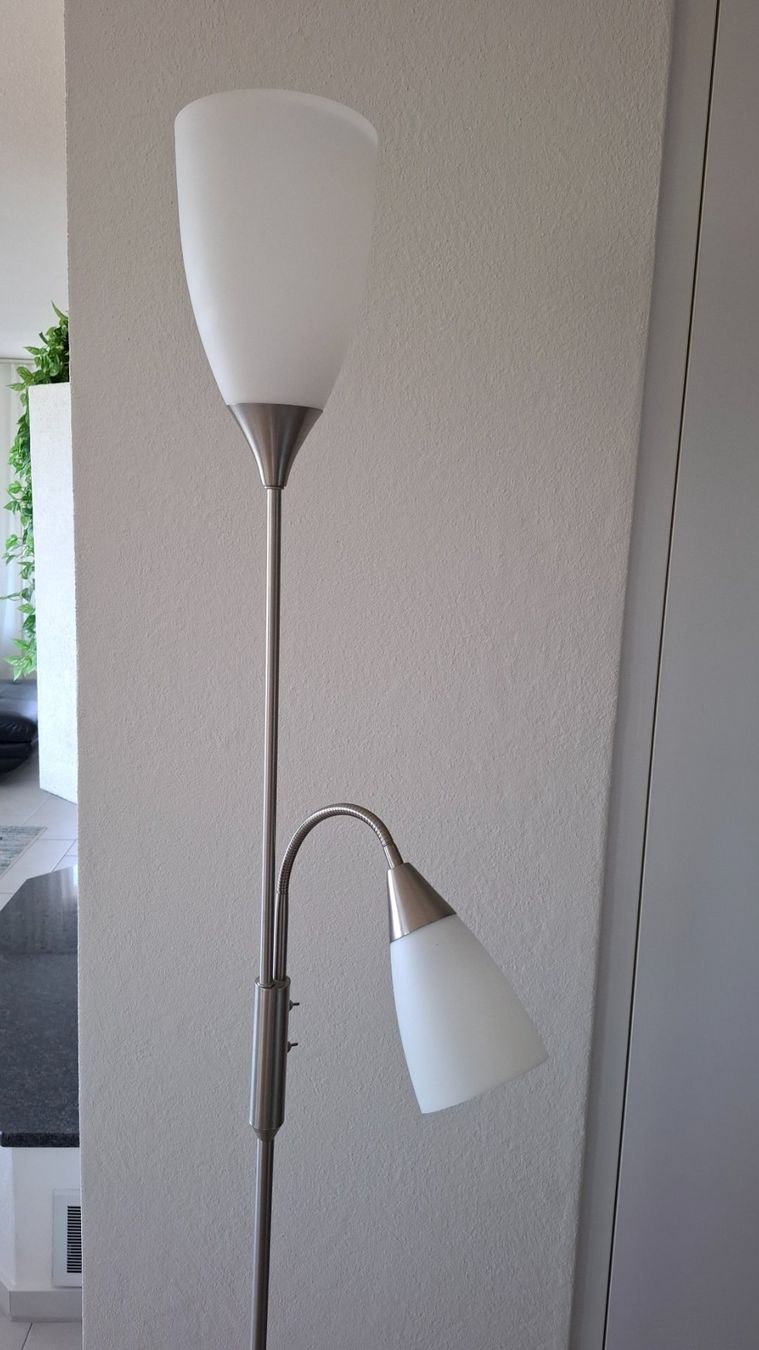 Lampade: Stehlampe – Usato da Volketswil venduto da Guefue 2