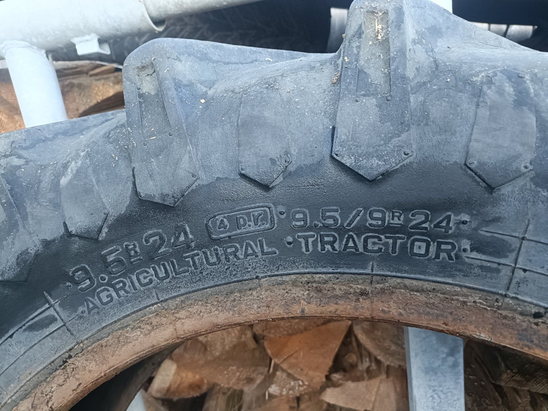 Goodyear Pneus & Kompletträder: Traktorreifen Goodyear 280/85R24 – Gebraucht aus Gettnau von tob_8j8c 3