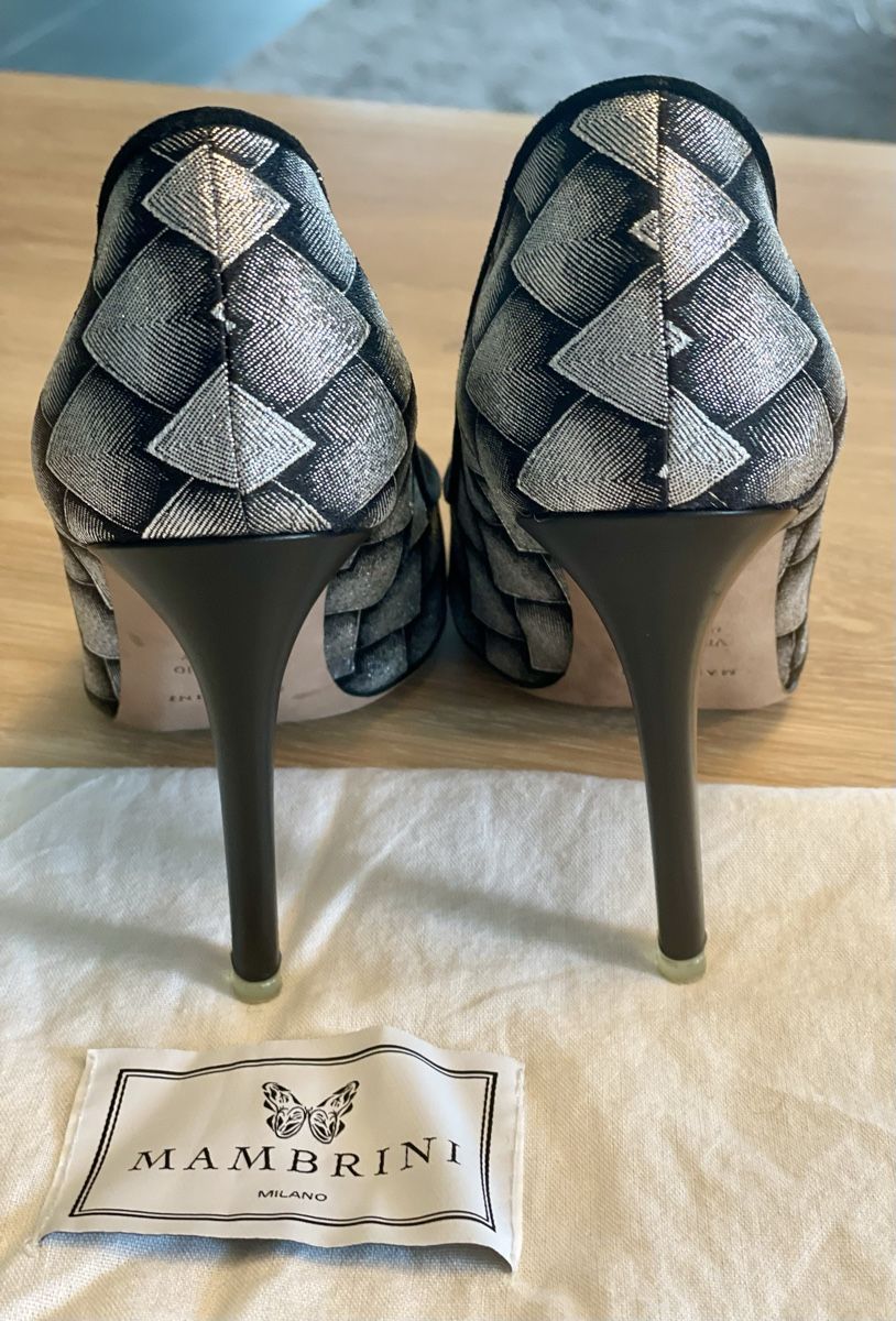 Scarpe da donna: Pumps von Mambrini, Milano – Nuovo (secondo la descrizione) da Nürensdorf venduto da Magoo 1